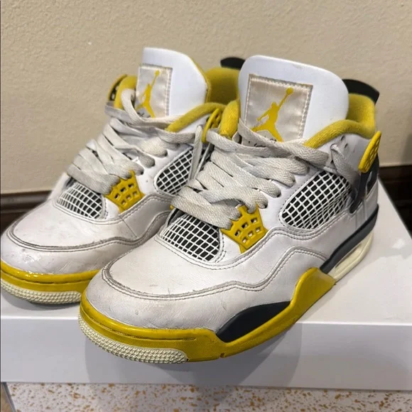 Jordan | Shoes | Jordan White And Yellow Sneakers With Air  display picture 1